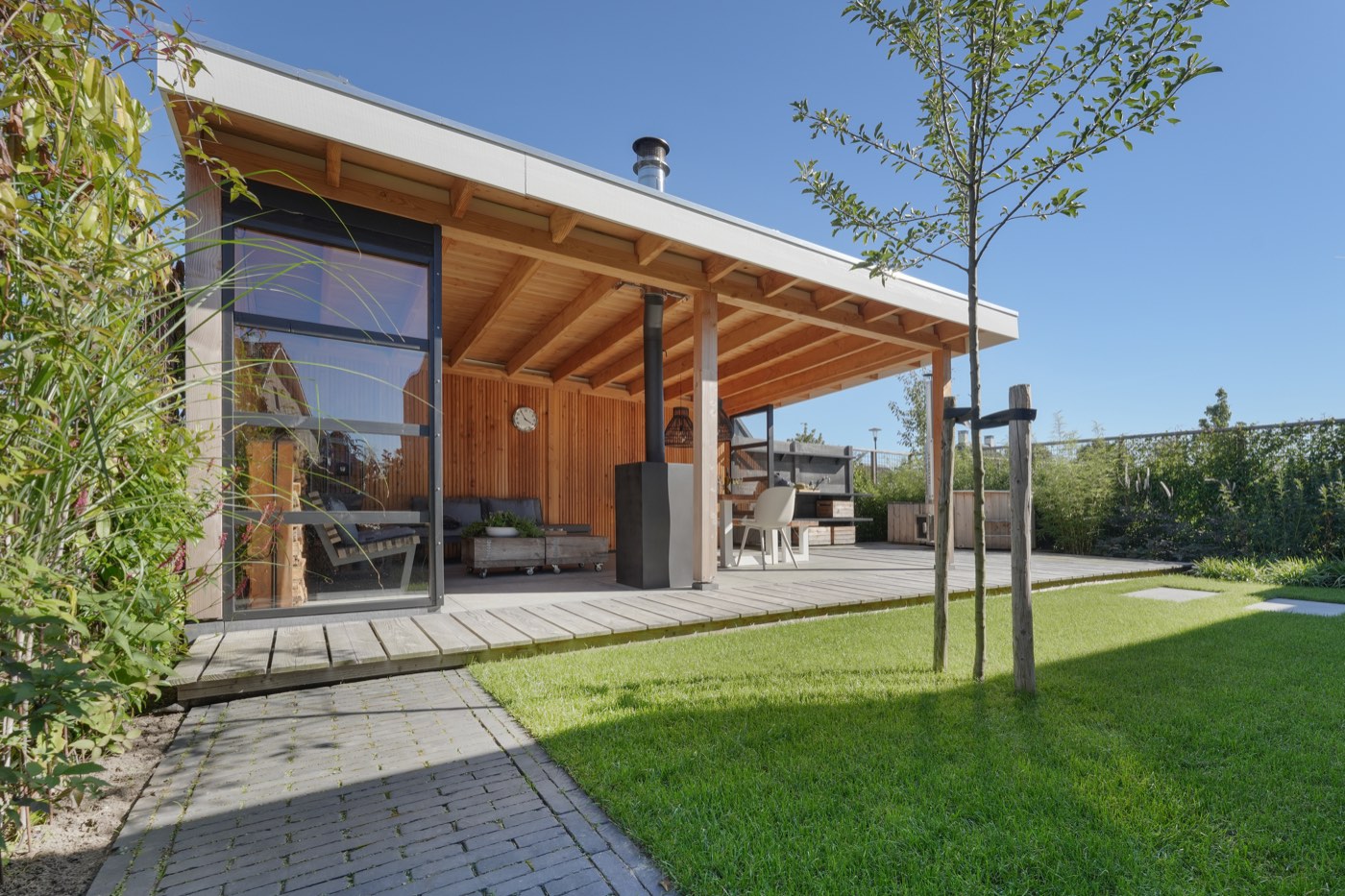 Gezinstuin met hottub in Nijkerk