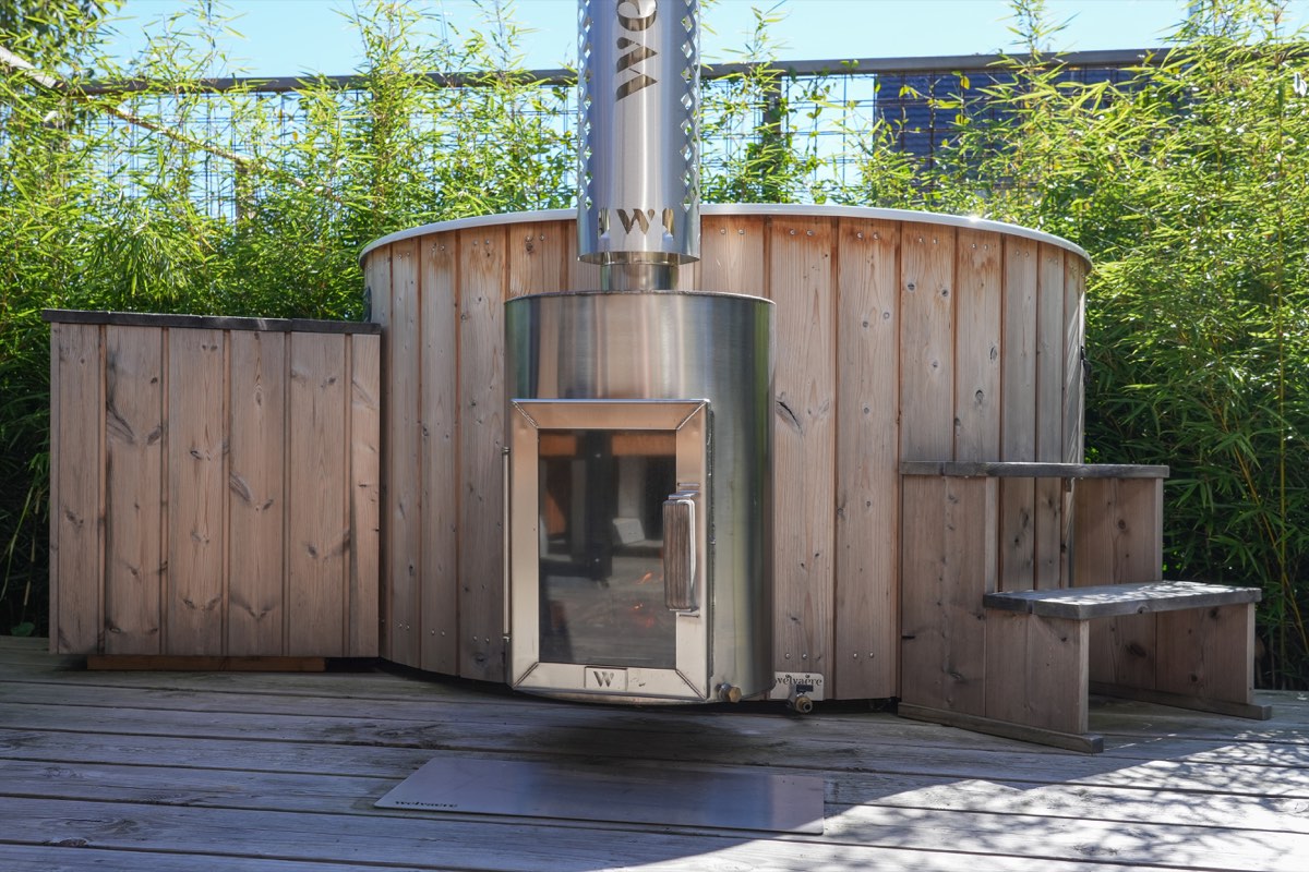 Gezinstuin met hottub in Nijkerk, beeld 3