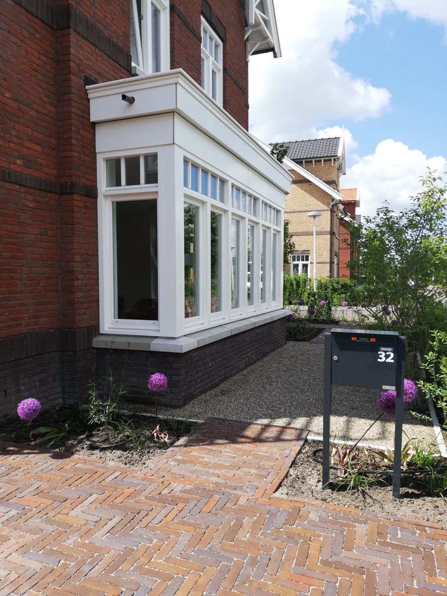 Moderne gezinstuin in Utrecht, beeld 3