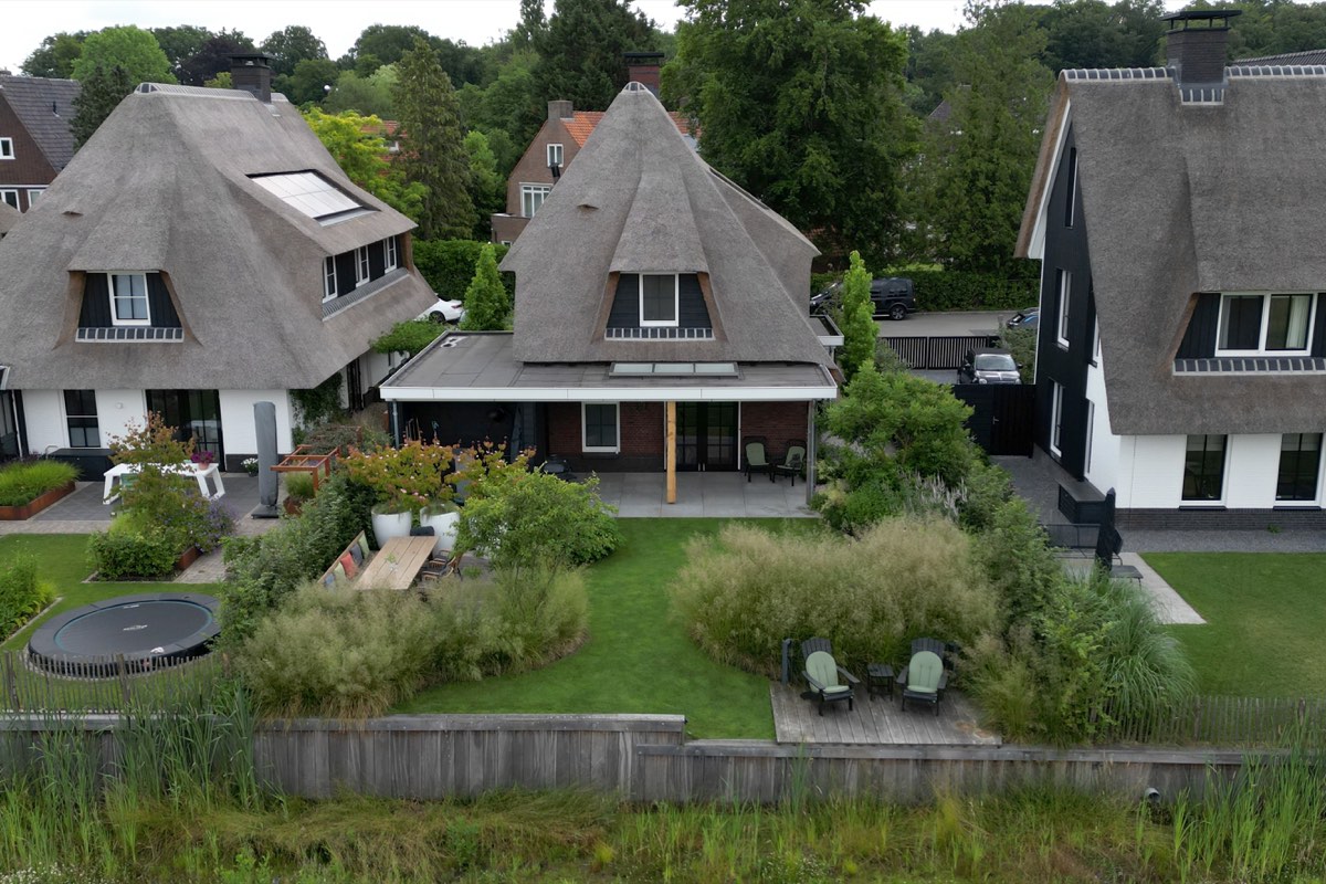 Stijlvolle villatuin in De Bilt, beeld 2