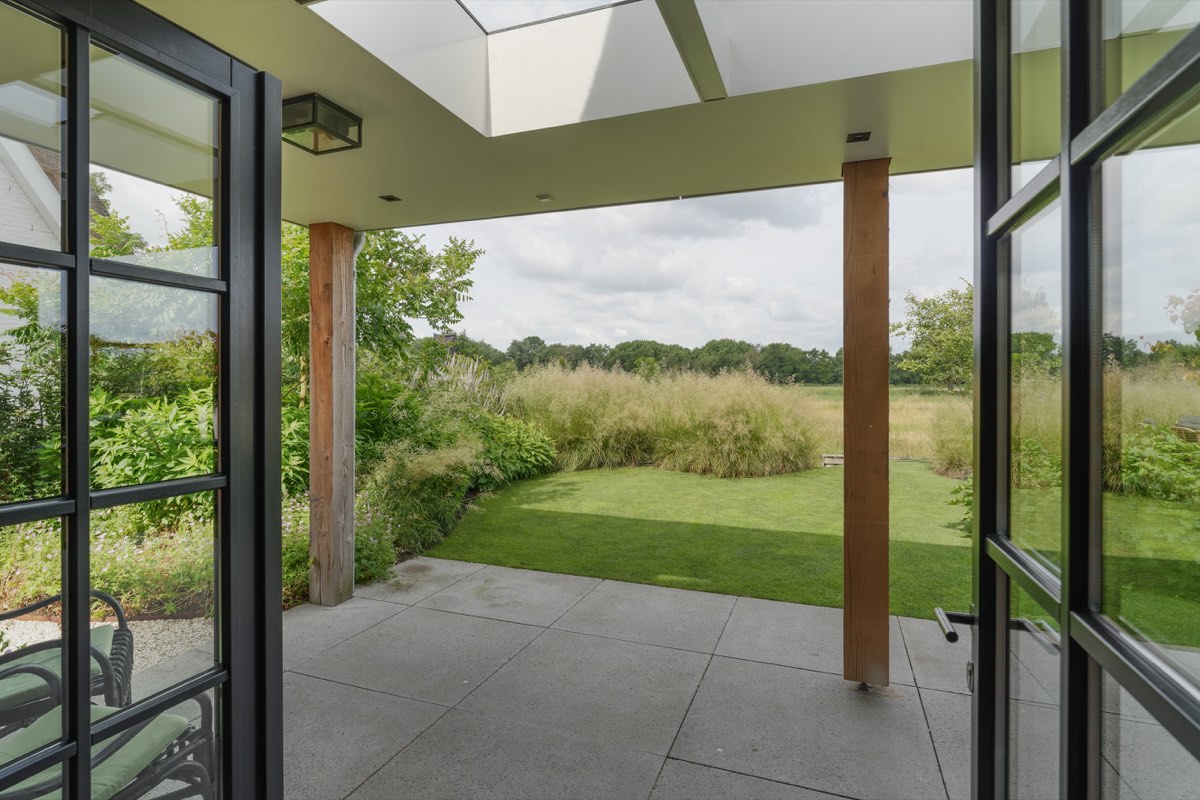 Stijlvolle villatuin in De Bilt, beeld 3